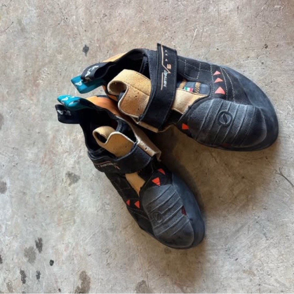 Scarpa Black and Tan Climbing Shoes